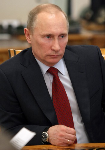 Владимир Путин  недоволен придирками к школам. Фото:ALEXEI NIKOLSKY/AFP/Getty Images 