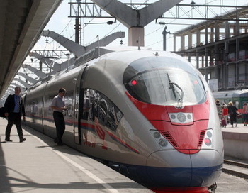 Билеты на поезда дальнего следования в России будут продавать в кредит. Фото: -/AFP/Getty Images
