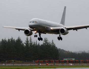 Самолёт Boeing-757. Фото: Sandra Mu/Getty Images
