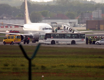 «Боинг» аварийно приземлился в аэропорту Красноярска