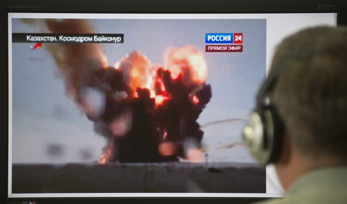 Виновников взрыва ракеты «Протон-М» проверят на полиграфе. Фото: NATALIA KOLESNIKOVA/AFP/Getty Images
