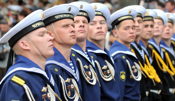 В Севастополе по случаю Дня ВМФ России и Дня флота Украины прошёл морской парад