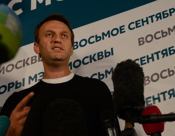 Алексей Навальный на пресс-конференции штаба 8 сентября 2013 года. Фото: VASILY MAXIMOV/AFP/Getty Images