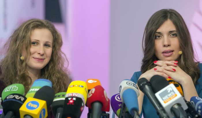 Алёхина и Толоконникова провели пресс-конференцию в Москве