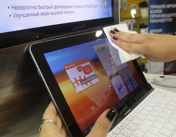 Планшетный компьютер Samsung Galaxy Tab. Фото РИА Новости