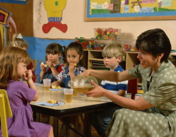 Ученые обнаружили, что обучение социальным навыкам повышает успеваемость у школьников. Фото с сайта theepochtimes.com