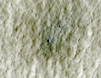 В марсианском кратере нашли водяной лед