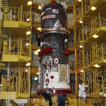 Космический грузовик "Прогресс М-13М" готов к заправке и пуску к МКС