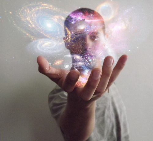 Нужно помнить — наше подсознание тесно связано со Вселенной, а Вселенная является генератором идей. Каждую мысль она фиксирует как наше желание и материализует её. Фото: Lauro Roger McAllister/flickr.com