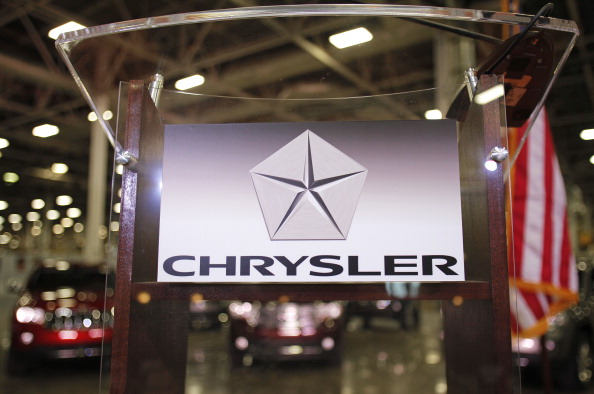 Лех Валенса посетил автозавод Chrysler в Детройте