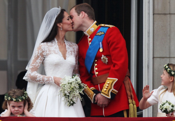 Принц Уильям и леди Кэтрин,  герцог и герцогиня  Кембриджские, отмечают первую годовщину  своей свадьбы