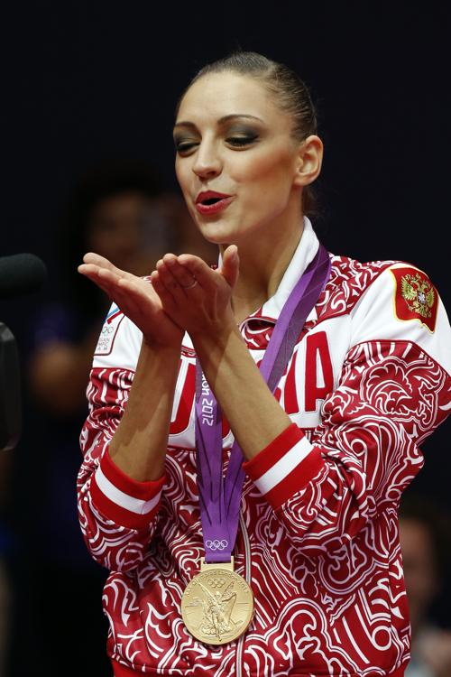Фоторепортаж о выступлении Евгении Канаевой в финале олимпийских соревнований по художественной гимнастике