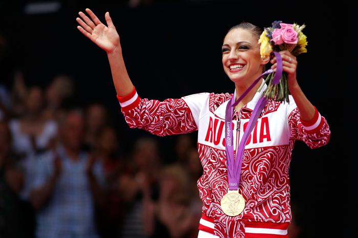Фоторепортаж о выступлении Евгении Канаевой в финале олимпийских соревнований по художественной гимнастике