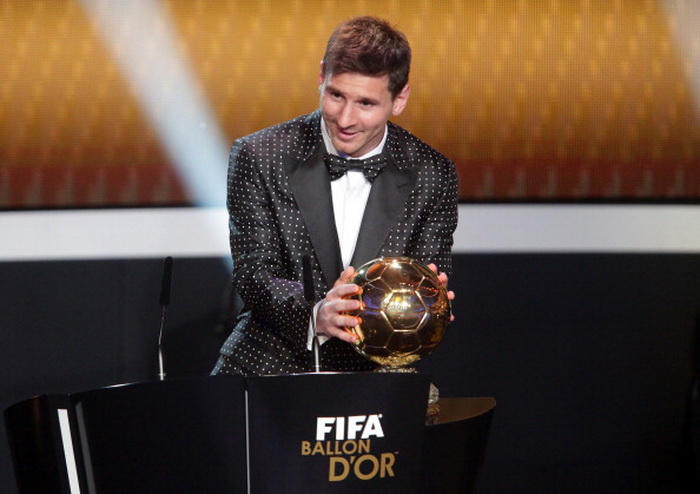 Лионель Месси получил «Золотой мяч» в четвёртый раз. Фото: Christof Koepsel/Getty Images