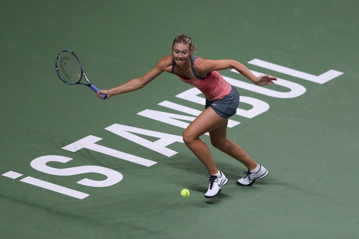 Мария Шарапова вышла в полуфинал итогового теннисного турнира года в Стамбуле