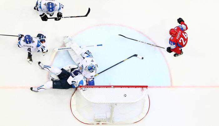 Сборная России по хоккею выигрывает у  финнов со счётом 6:2. Фоторепортаж из Хельсинки