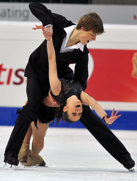 ЧЕ-2011. Екатерина Боброва и Дмитрий Соловьев заняли второе место в короткой программе в танцах на льду