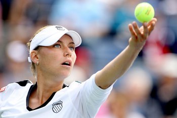 Вера Звонарева сразится с Ким Клейстерс в финале US Open