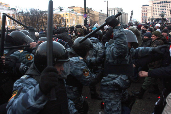 Митинг памяти Егора Свиридова на Манежной площади в Москве закончился дракой