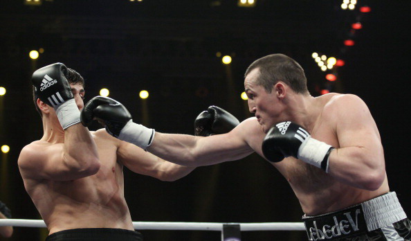 Денис Лебедев не стал чемпионом мира по боксу