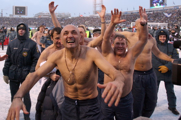 Вручение чемпионского кубка «Зениту» состоялось после матча последнего тура ЧР