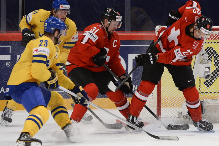 Сборная Швеции проиграла свой первый матч на ЧМ по хоккею. Фото: JONATHAN NACKSTRAND/AFP/Getty Images
