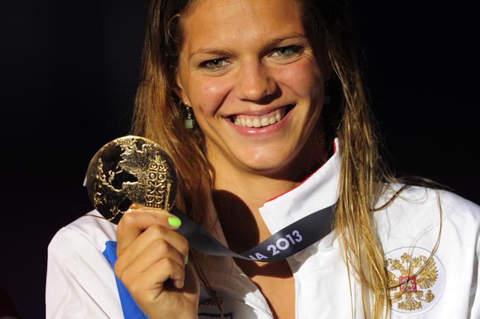 Юля Ефимова выиграла золото в Барселоне