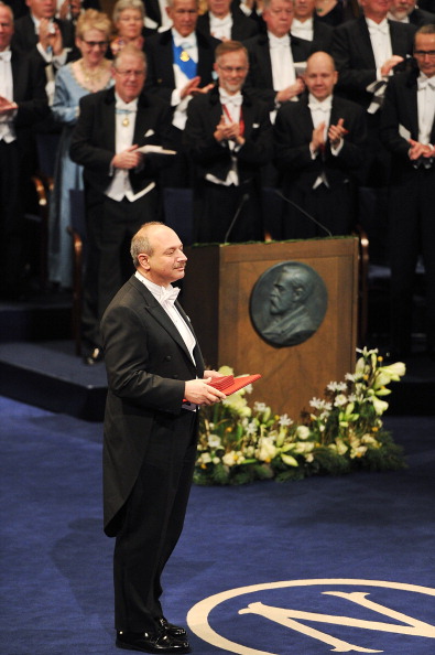 Фоторепортаж с церемонии награждения лауреатов Нобелевской премии в Стокгольмеs