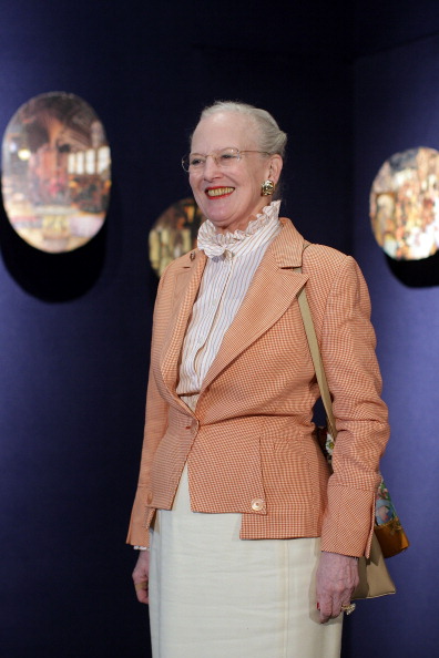 Королева Дании Маргрете II на открытии выставки «Дикие лебеди» в Риме