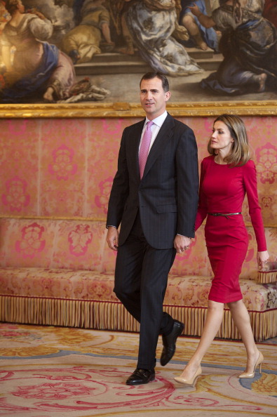 Принц и принцесса Испании Фелипе и Летиция на приёме в  королевском дворце в честь вручения премии Сервантеса