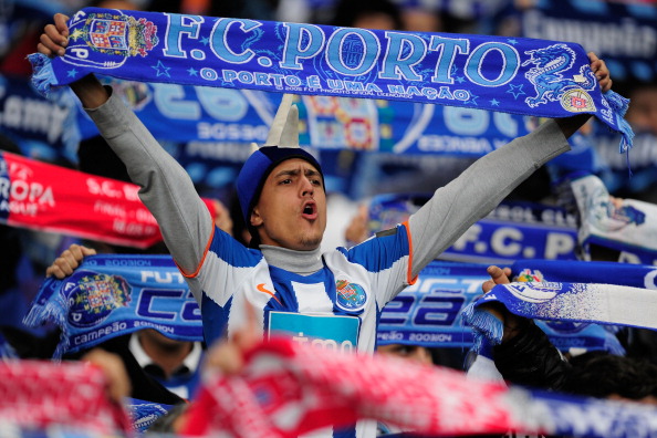Поклонники и фанаты празднуют победу «Порту». Фоторепортаж со стадиона в Дублине. Фото: Joern Pollex/Bongarts/Getty Images