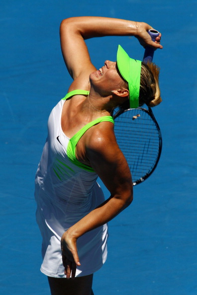 Мария Шарапова  победила  Екатерину Макарову и вышла в полуфинал.  Фоторепортаж с Australian Open 2012. Фото: Mark Kolbe/Getty Images