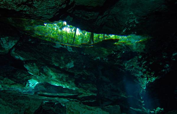 Красота подземных рек и озер Юкатана