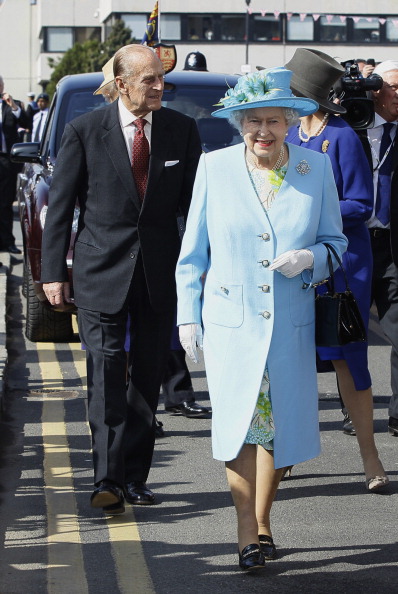 Королева Елизавета II в честь юбилея своего правления посетила парк Святого Валентина в Лондоне