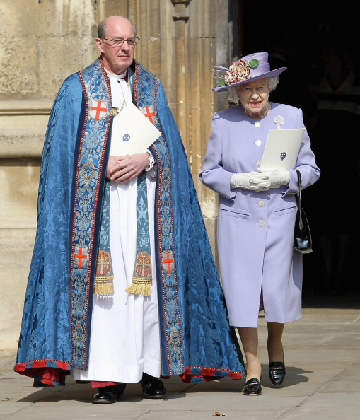 Королева Елизавета II  участвовала в благодарственном молебне в виндзорской часовне Святого Георгия