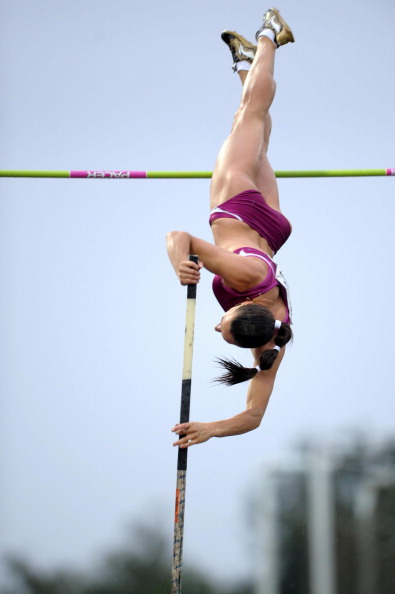 Елена Исинбаева выиграла золото на соревнованиях KBC Nacht по прыжкам с шестом. Фото: YORICK JANSENS/AFP/Getty Images