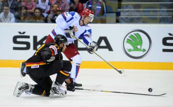 Сборная России по хоккею впервые проиграла Германии матч чемпиона мира. Фото: Martin Rose/Bongarts/Getty Images