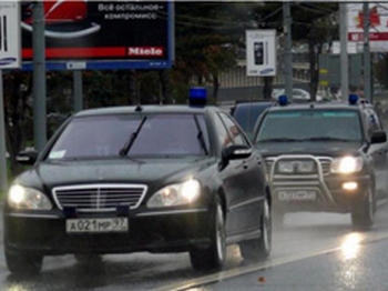 Audi TT протаранила кортеж генпрокурора Юрия Чайки: водитель задержан