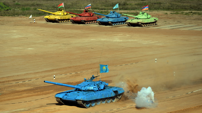 Танковый биатлон. Фото: VASILY MAXIMOV/AFP/Getty Images