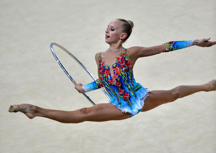 Российские гимнастки в первый день чемпионата взяли четыре медали
