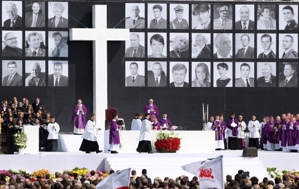 В Польше простились с жертвами авиакатастрофы под Смоленском. Фоторепортаж