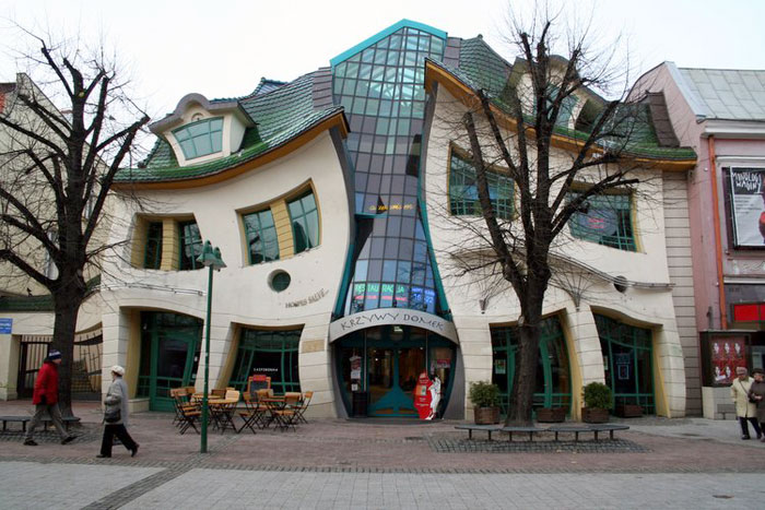 «Танцующий» дом, Польша. фото:  Dmitriy Gadasyuk/commons.wikimedia.org