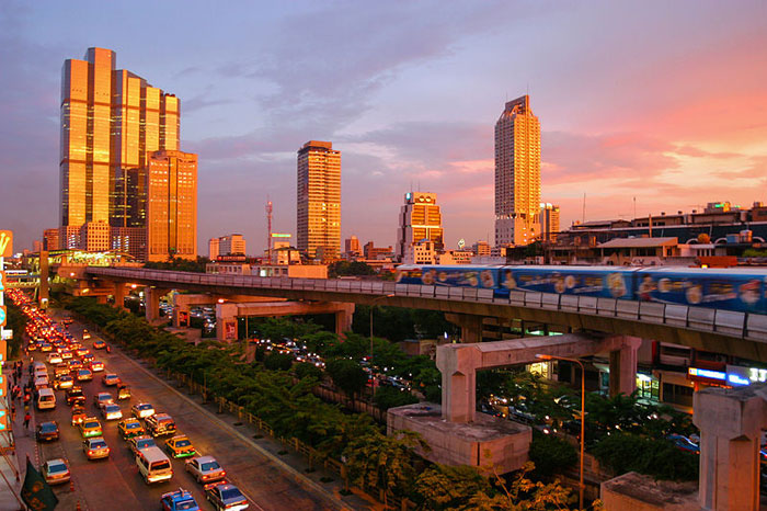 Панорама Бангкока на закате. Фото: Diliff/commons.wikimedia.org