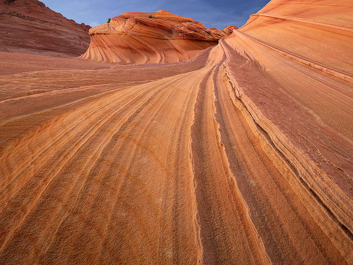 Склон Койот-Бют в США: волнообразные изгибы песчаных дюн