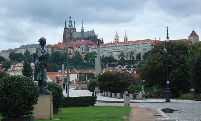 Пражский Град - самая большая по площади президентская резиденция в мире, возможно, также самый большой в мире замок. Фото: Jagandrk/commons.wikimedia.org