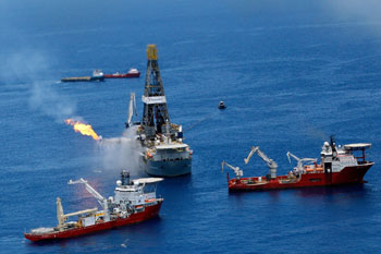 Шторм «Алекс»  приостанавливает  работу нефтяных компаний   в Мексиканском заливе