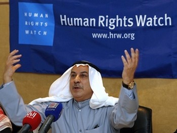 Пресс-конференция организации Human Rights Watch в Кувейте. Проверка NGO Monitor установила, что эта организация опубликовала отчетов об Израиле больше, чем о какой-либо другой стране. Фото: AFP PHOTO /YASSER AL-ZAYYAT