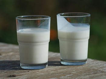 Школьников Молдовы обеспечат молоком и булочкой бесплатно