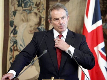 Тони Блэр опередил Черчилля в списке самых успешных британских премьеров