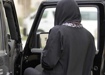 Женщины Саудовской Аравии протестуют против запрета на вождение